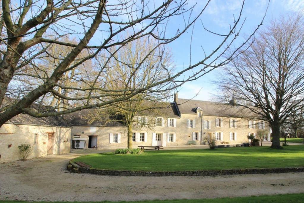 Photo of Buildings in Etreham