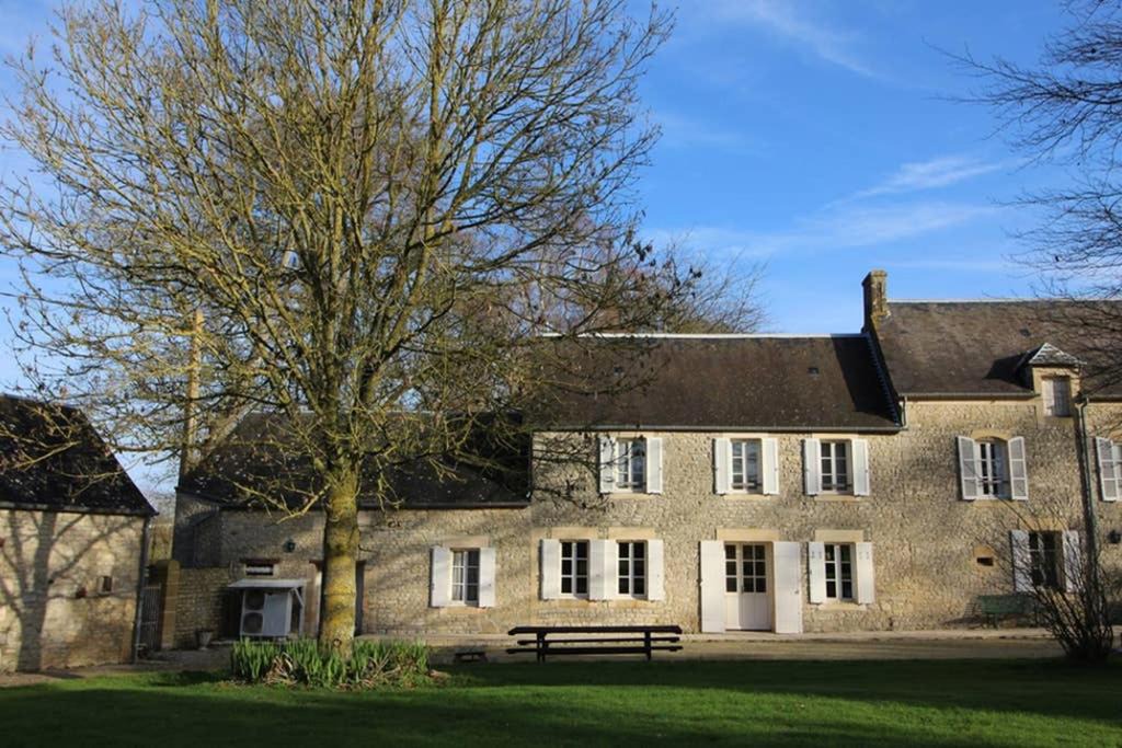 Photo of Buildings in Etreham