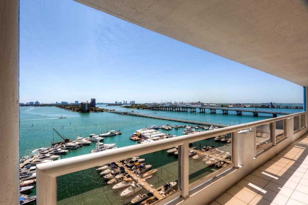 Photo of Others in Downtown Miami