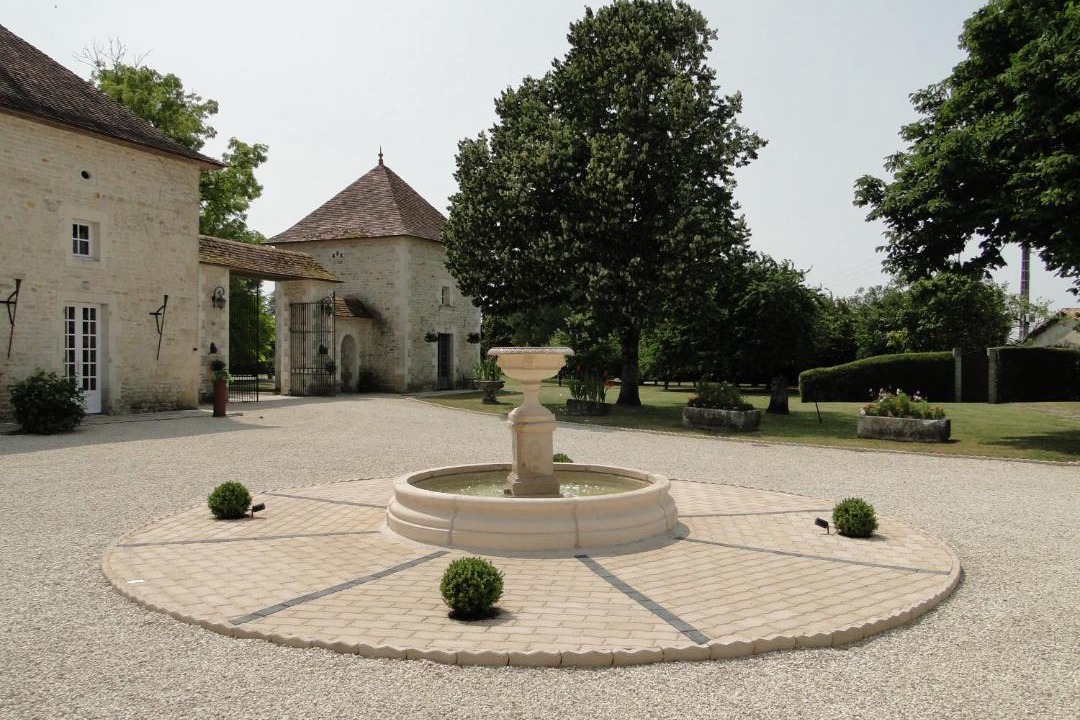 Photo of Others in Bouin