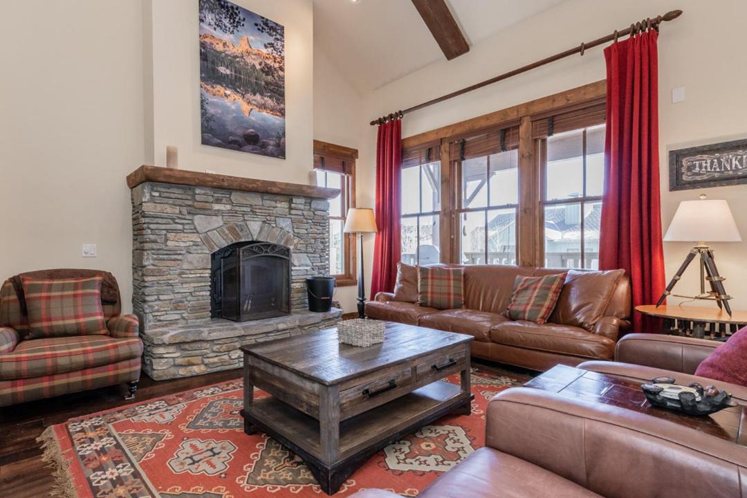 Photo of Livingroom in Mammoth Lakes