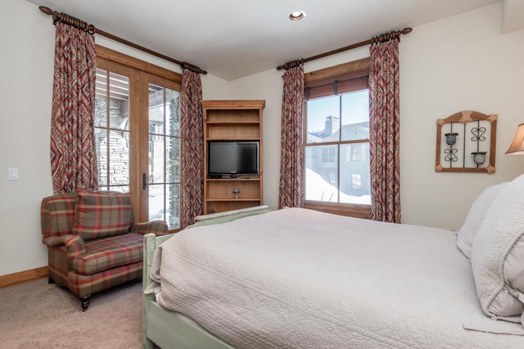 Photo of Bedroom in Mammoth Lakes