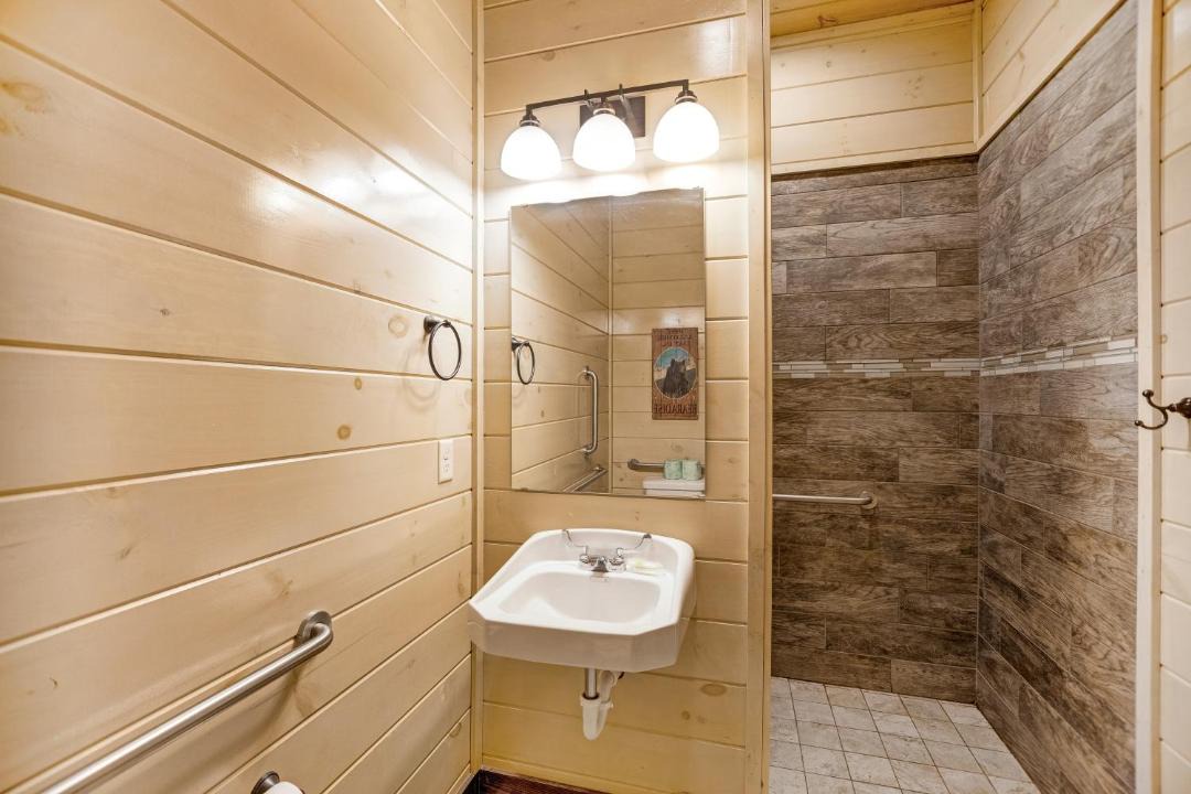 Photo of Bathroom in Sevierville