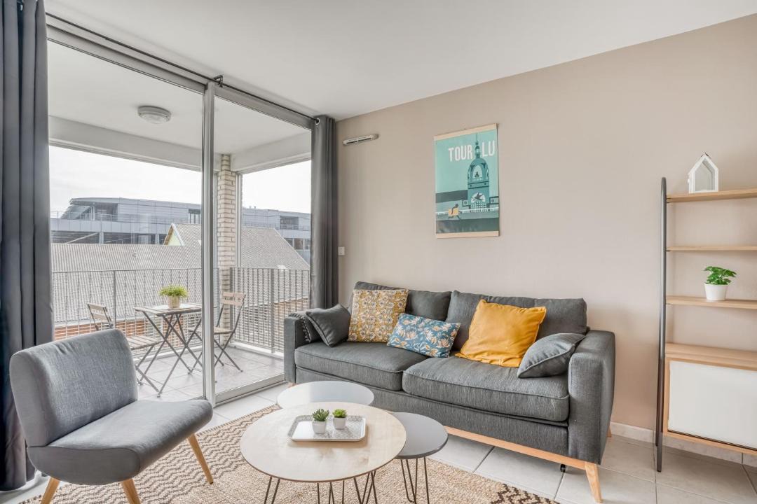 Photo of Livingroom in Republique - Les Ponts