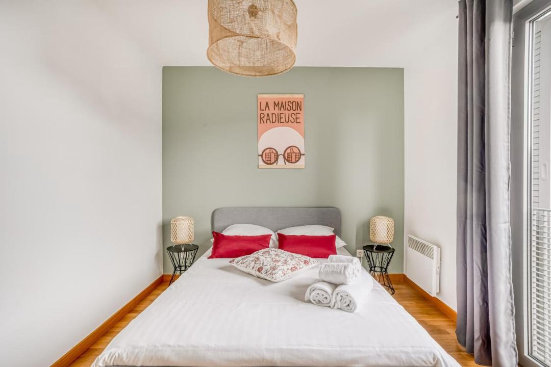 Photo of Bedroom in Republique - Les Ponts