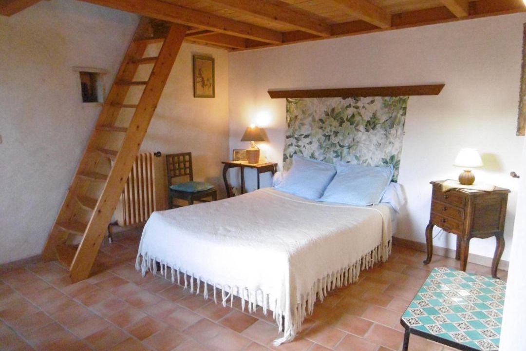 Photo of Bedroom in Valaurie