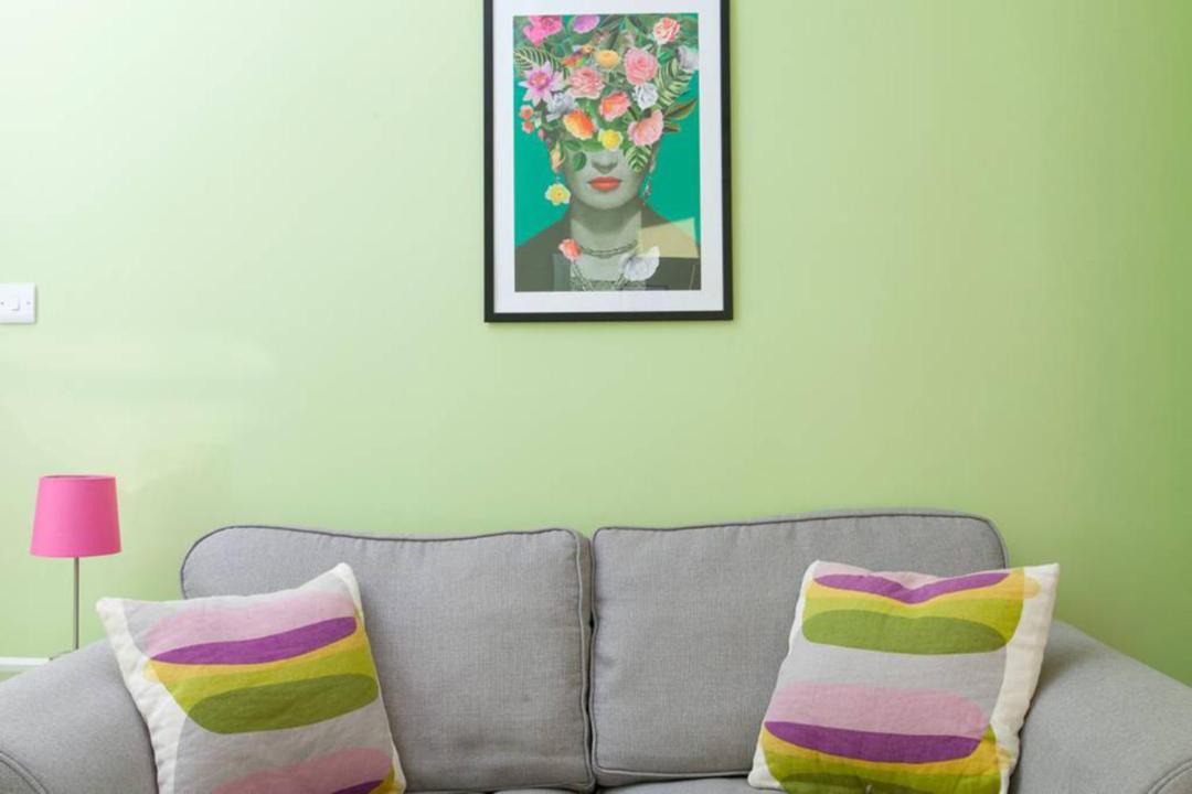 Photo of Livingroom in Newington