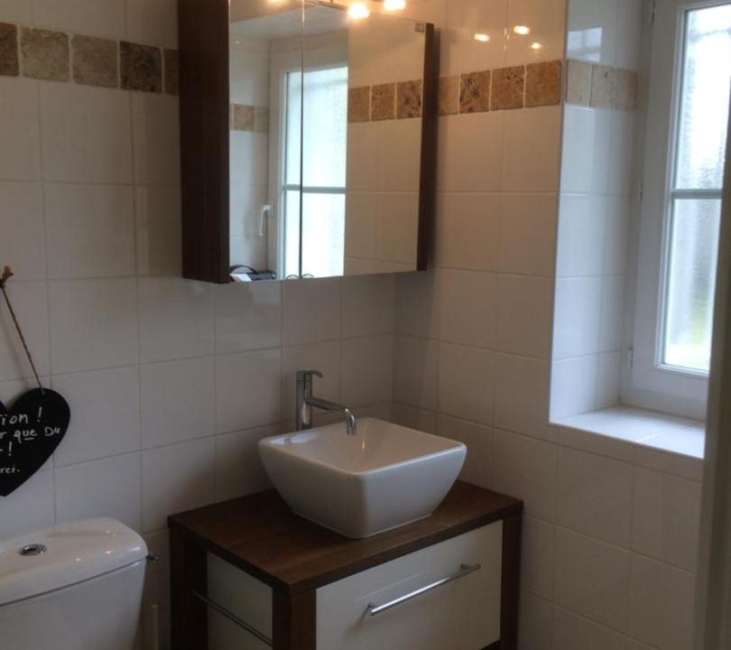 Photo of Bathroom in Checy