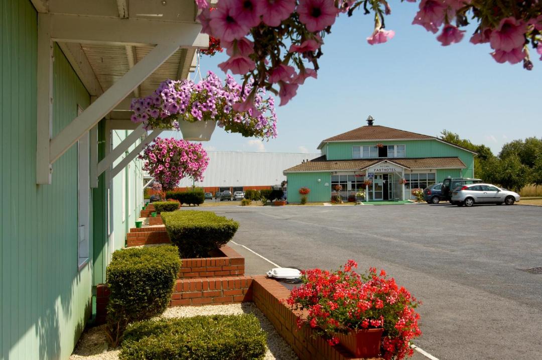 Photo of Others in Lesquin