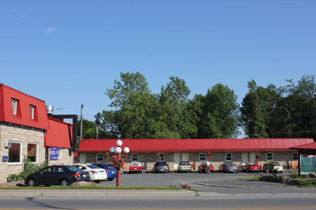 Photo of Buildings in Gananoque