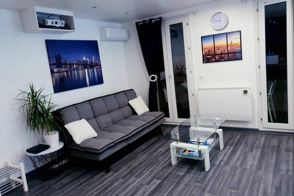 Photo of Livingroom in Poissy