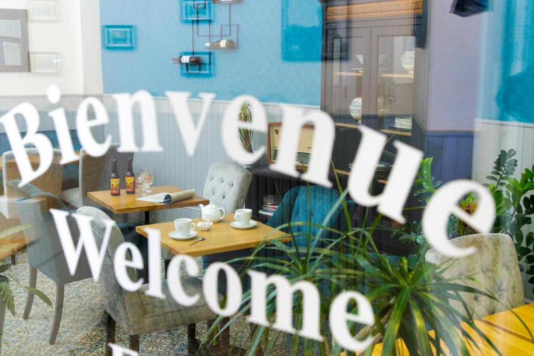 Photo of Others in Albert