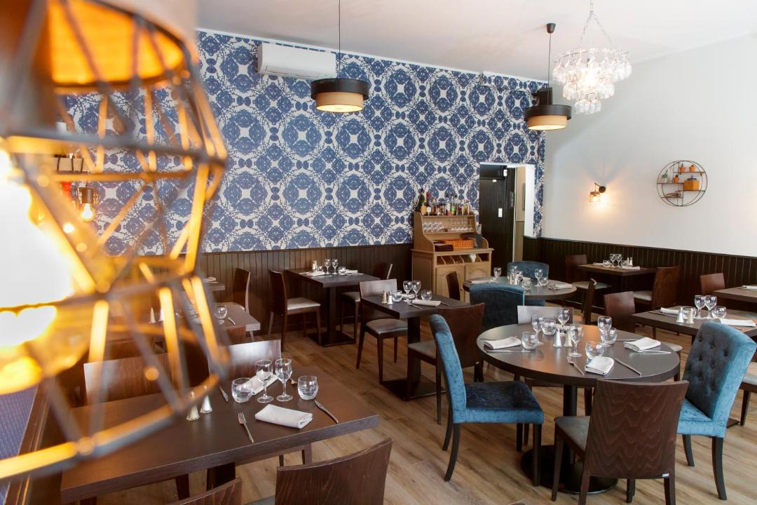 Photo of Others in Albert