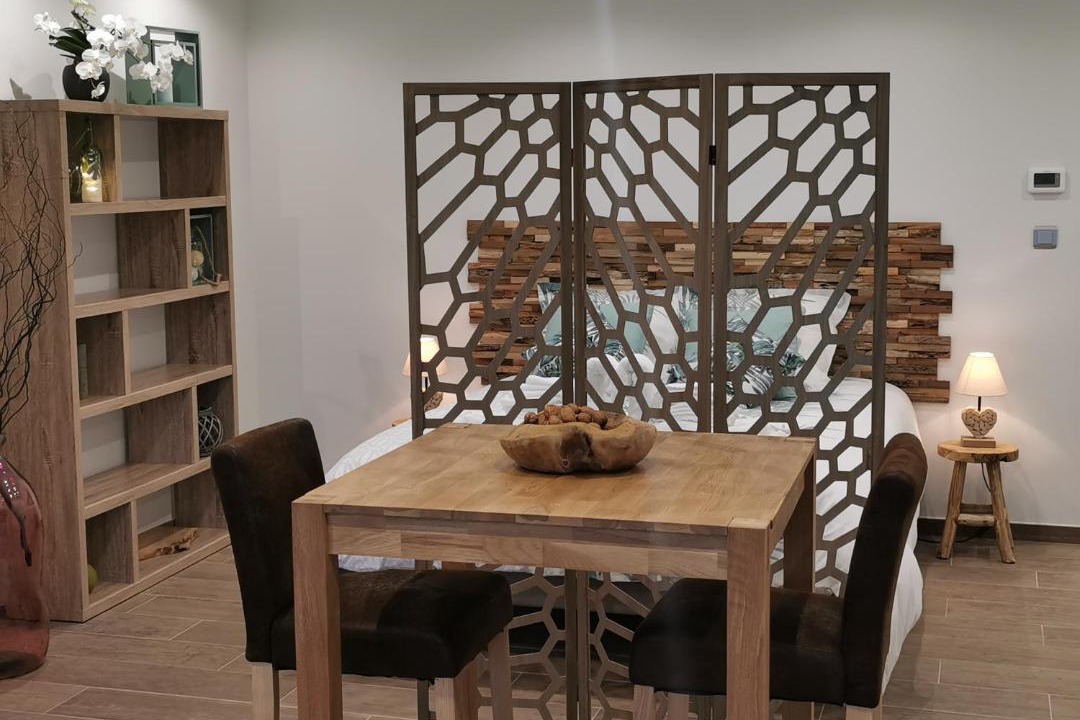 Photo of Others in Guines