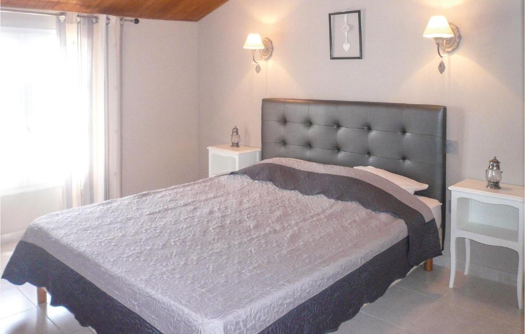 Photo of Bedroom in Creissan