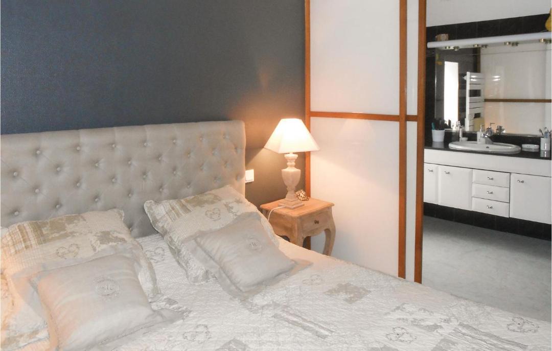 Photo of Bedroom in Creissan