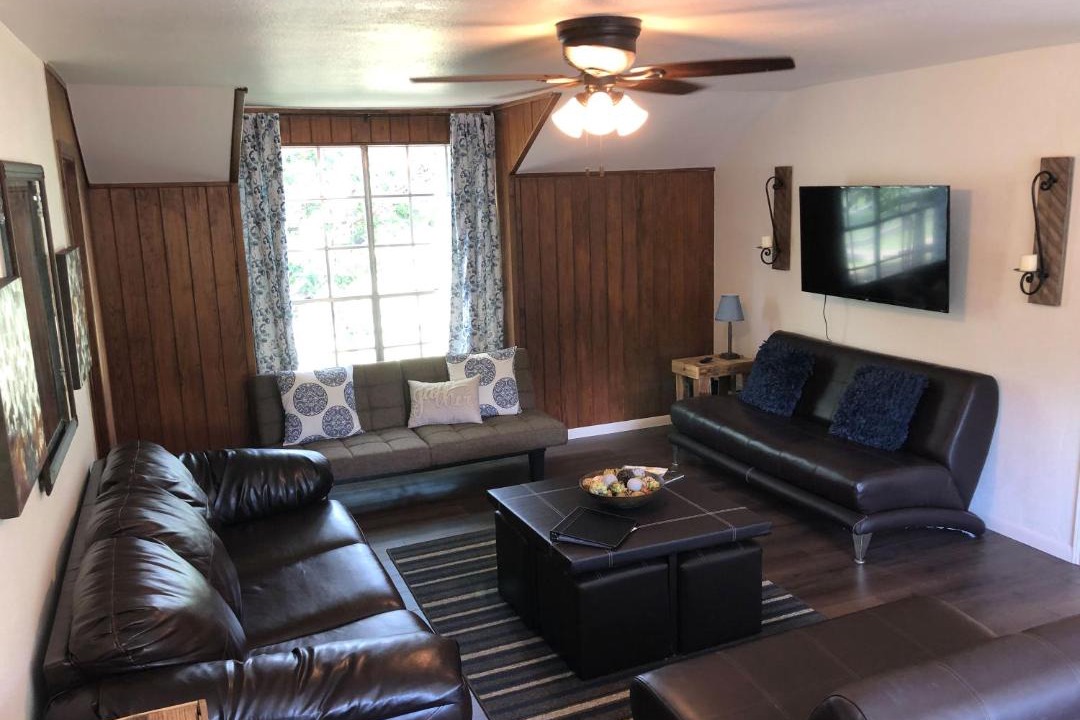 Photo of Livingroom in Ingram