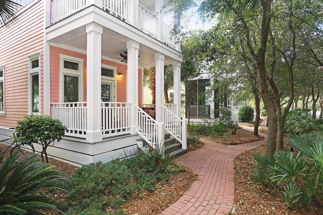 Photo of Buildings in Sunnyside