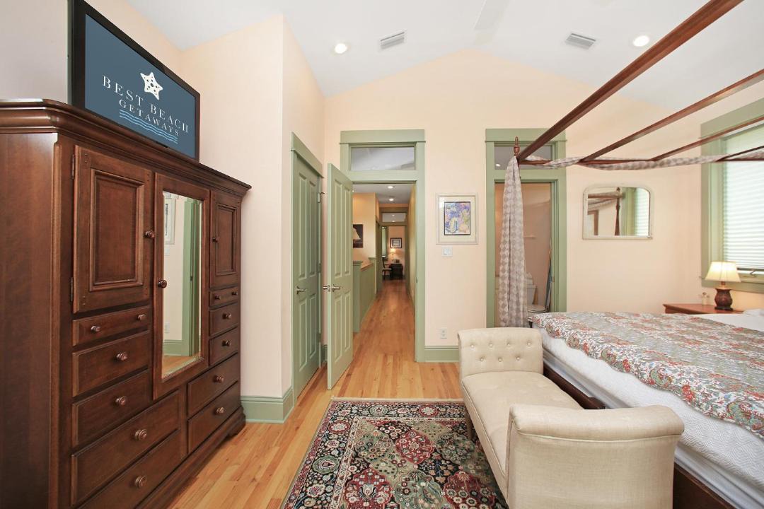 Photo of Others in Sunnyside