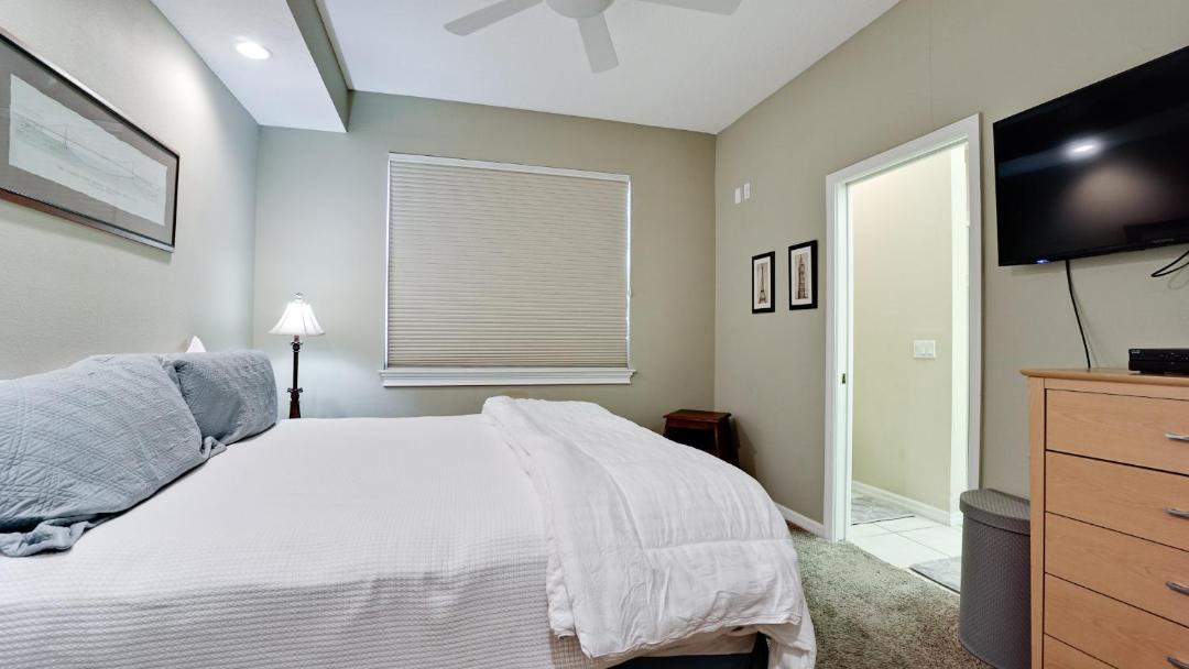 Photo of Bedroom in Bradenton Beach