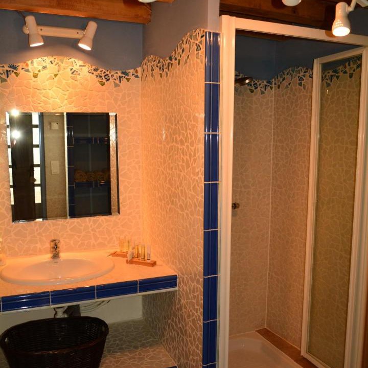 Photo of Bathroom in Saints-en-Puisaye