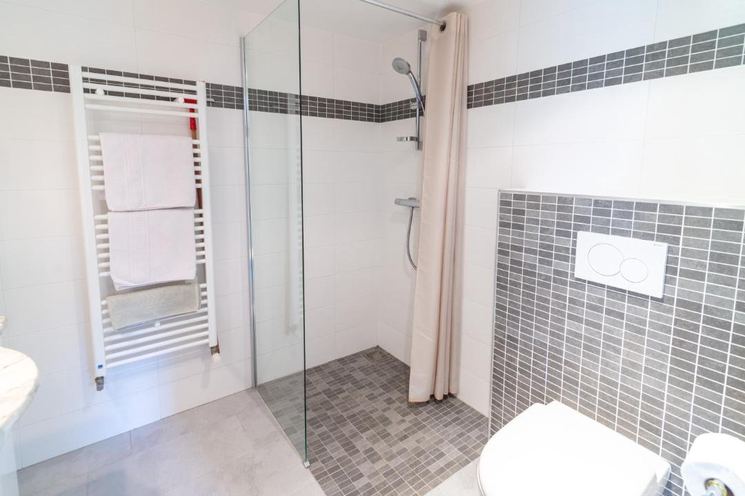 Photo of Bathroom in Ambilly