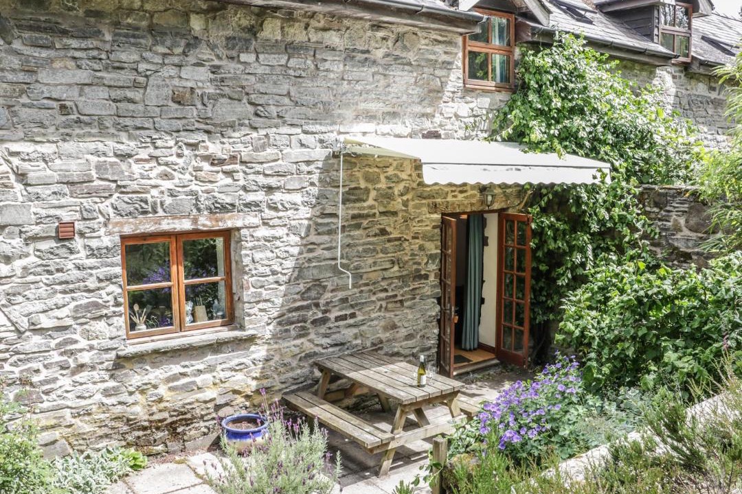 Photo of Buildings in Felindre