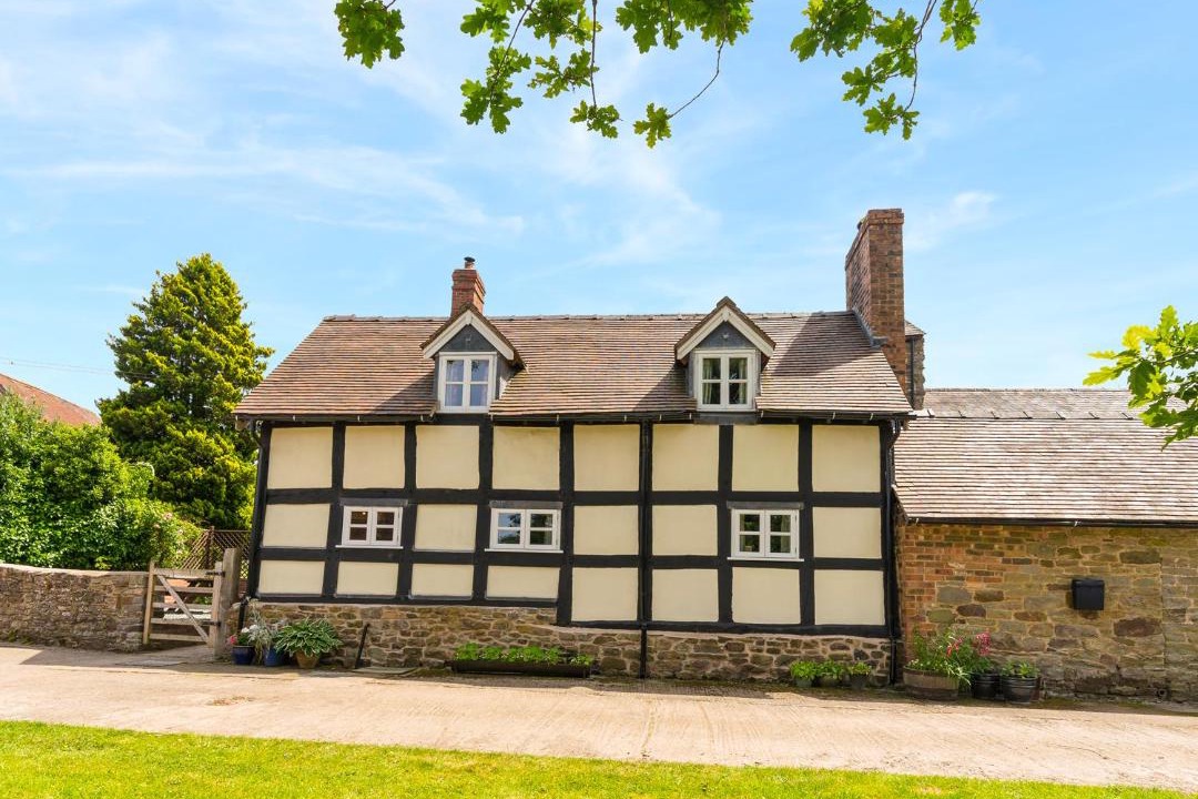 Photo of Buildings in Angelbank