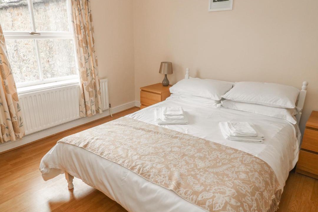 Photo of Bedroom in Fence