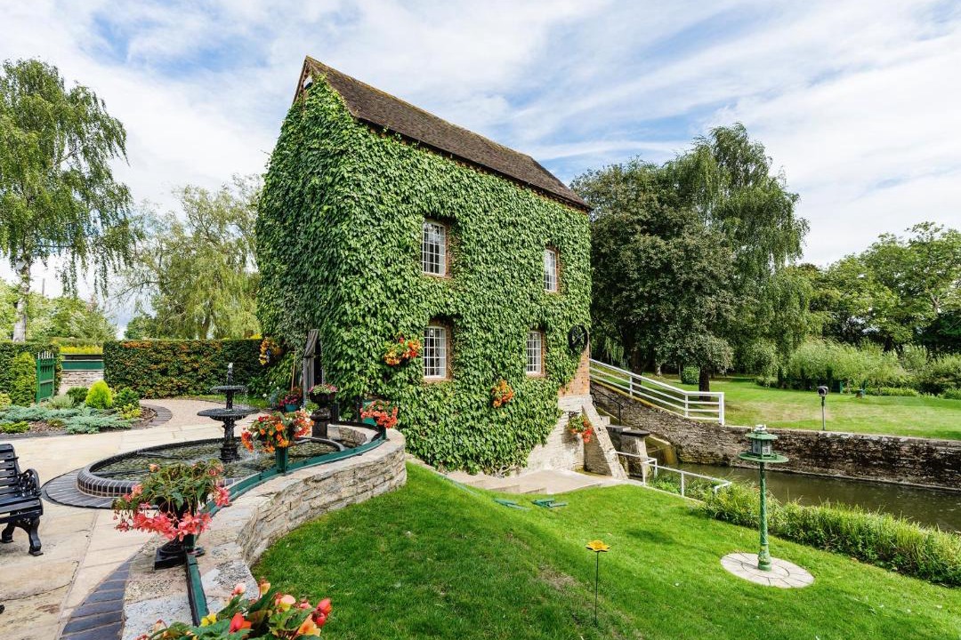 Photo of Others in Broughton Hackett