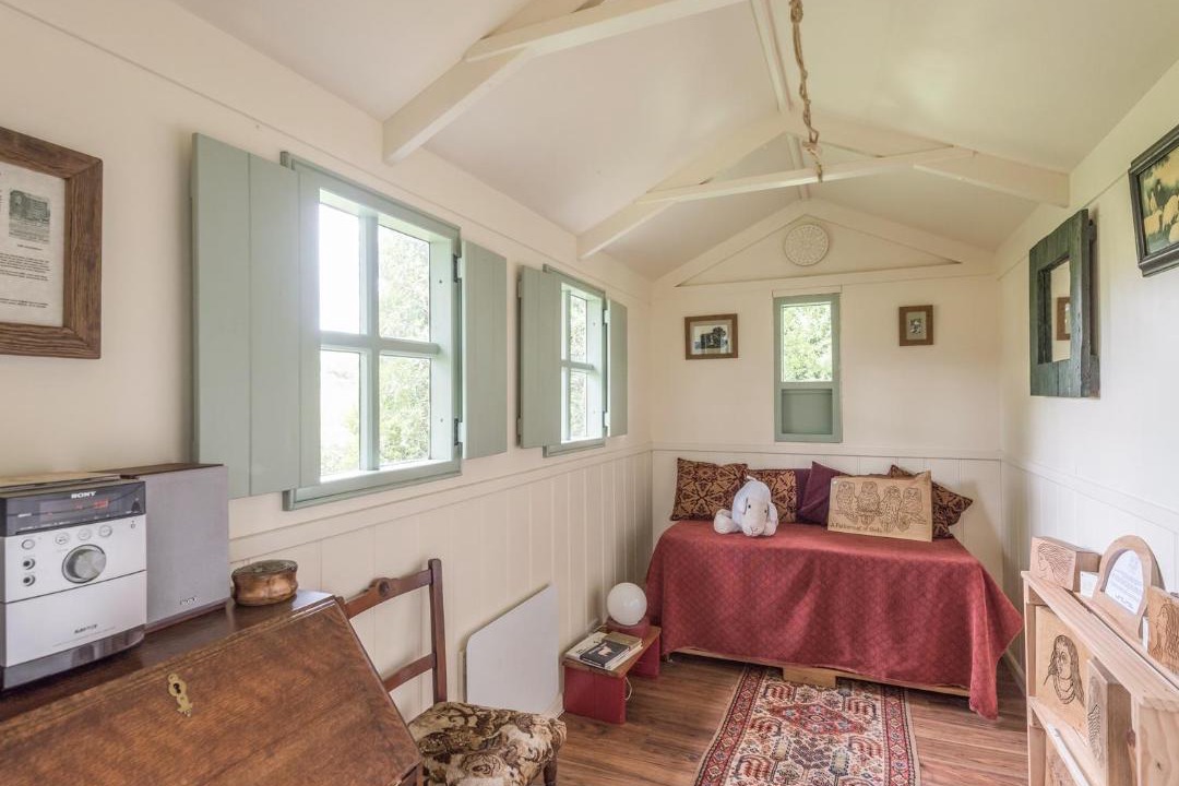 Photo of Others in Bromlow