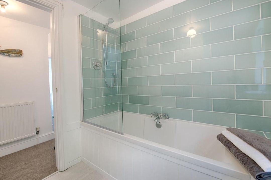 Photo of Bathroom in Lympstone
