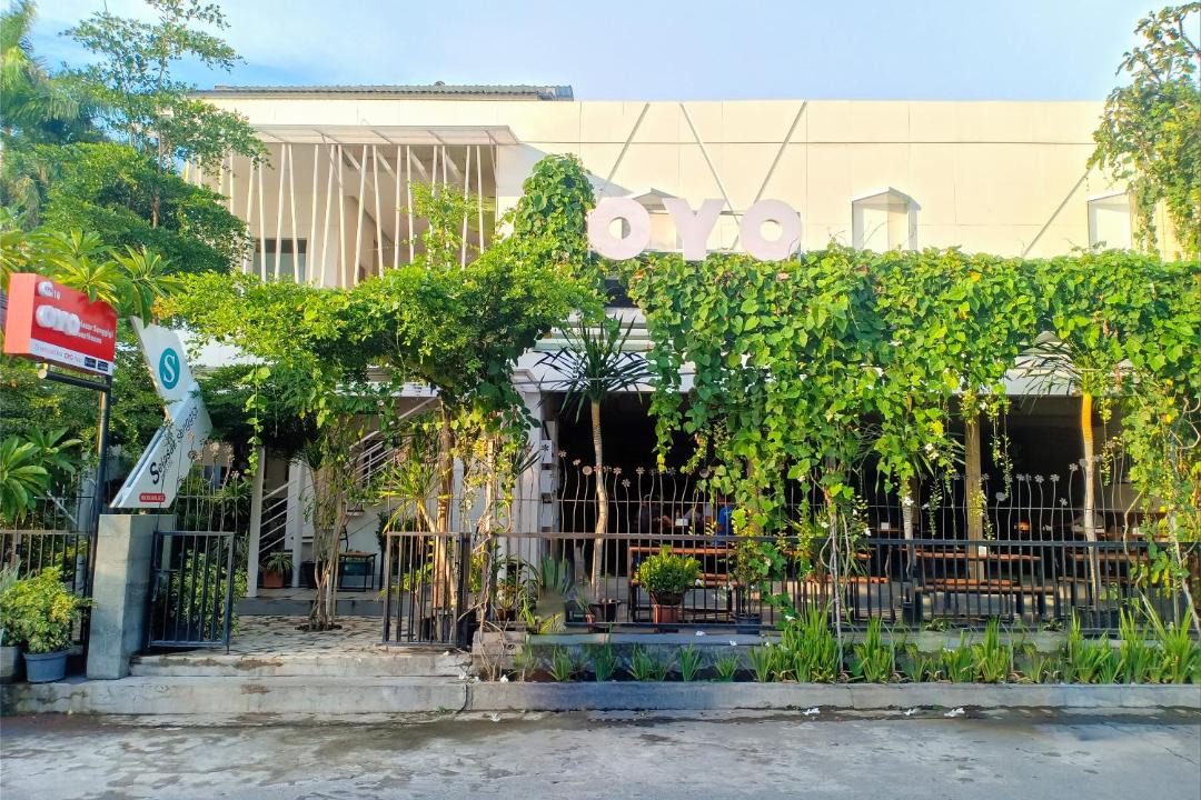 Photo of Buildings in Senggigi
