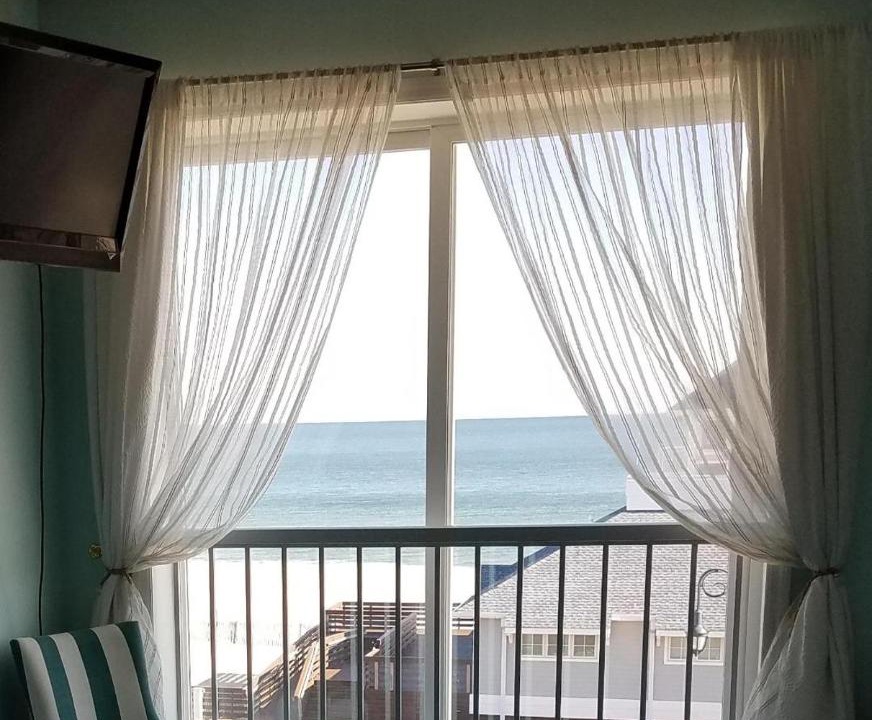 Photo of Others in Wall