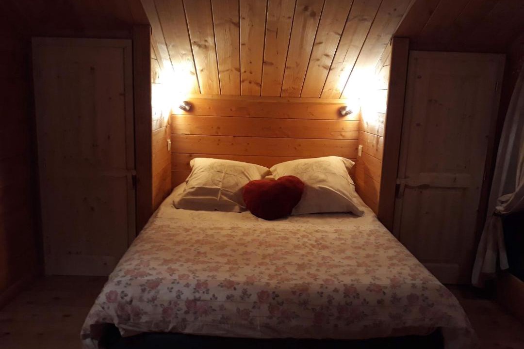 Photo of Bedroom in Agnieres-en-Devoluy