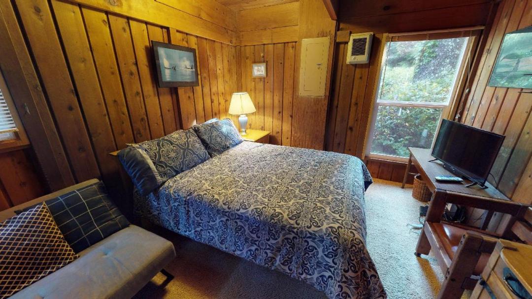 Photo of Others in Otter Rock