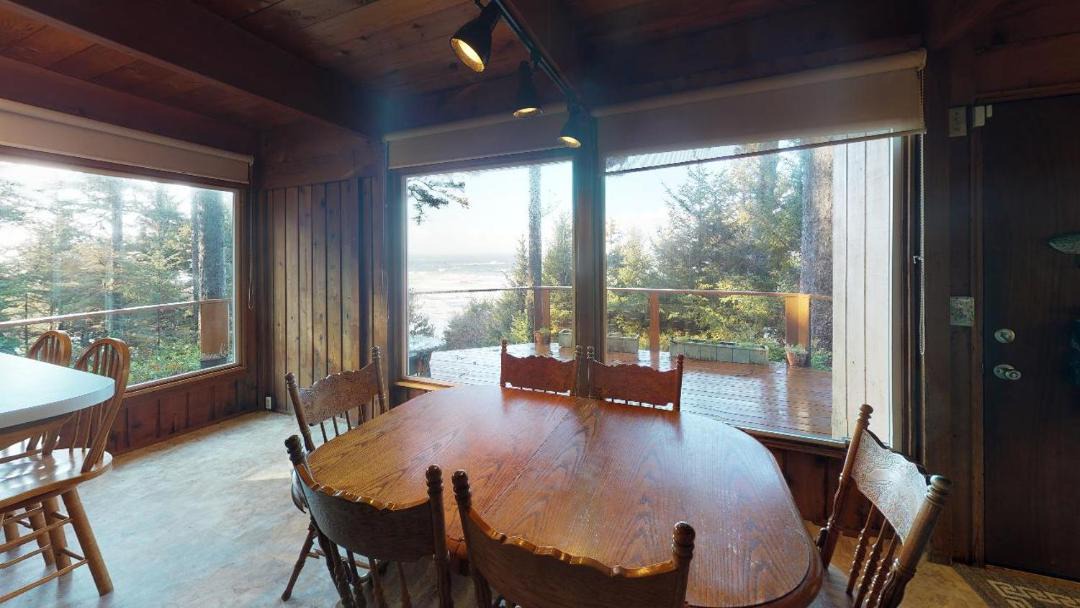 Photo of Livingroom in Otter Rock