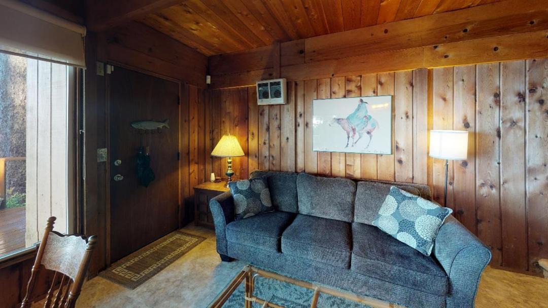 Photo of Livingroom in Otter Rock