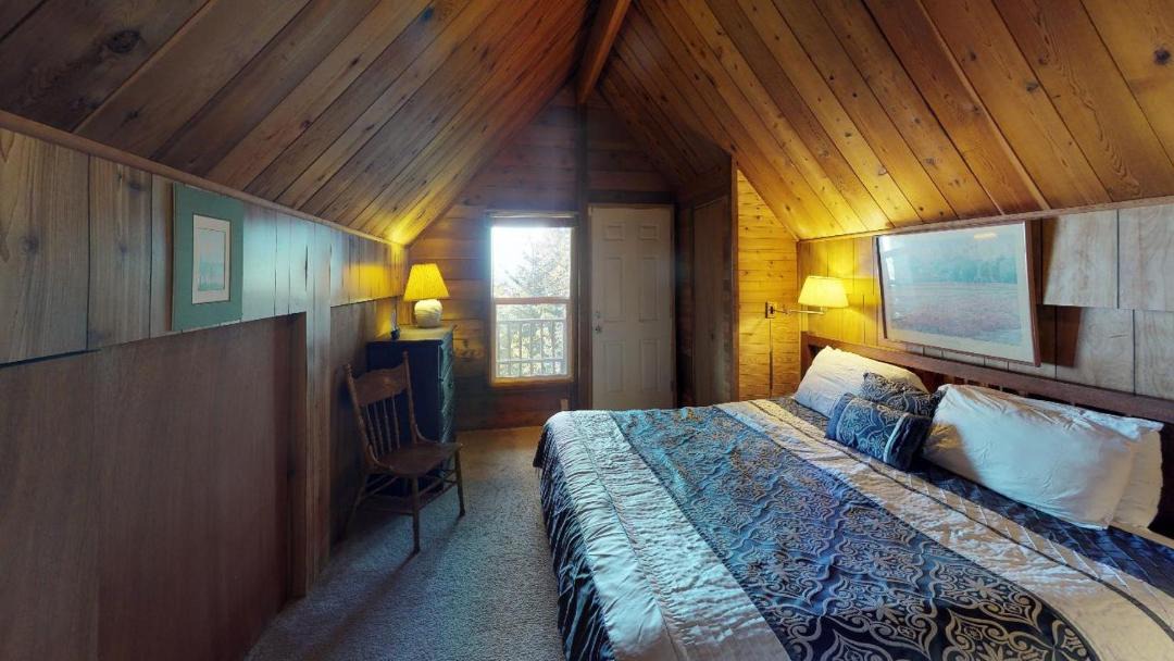 Photo of Bedroom in Otter Rock