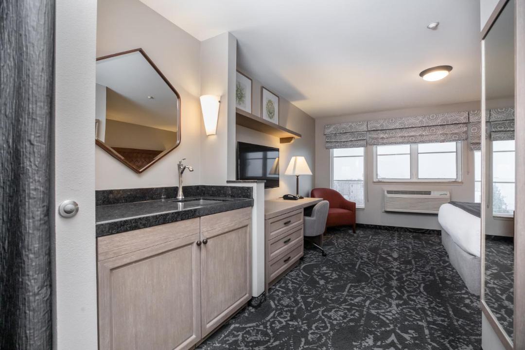 Photo of Others in Lower Queen Anne