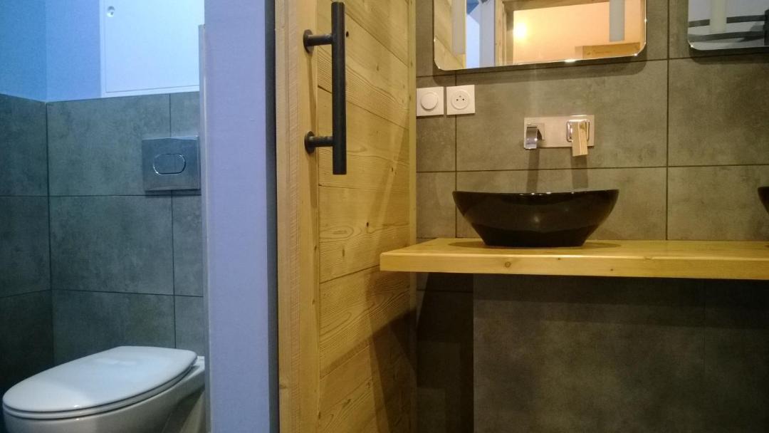 Photo of Bathroom in Praranger
