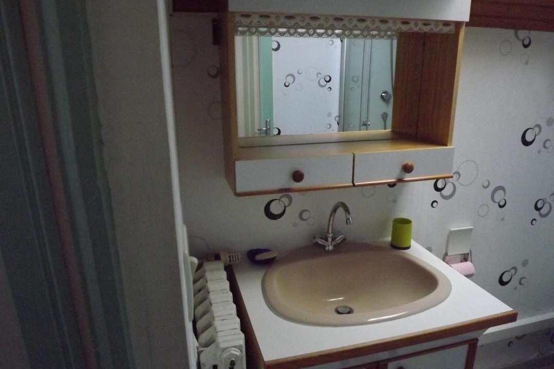 Photo of Others in Ize