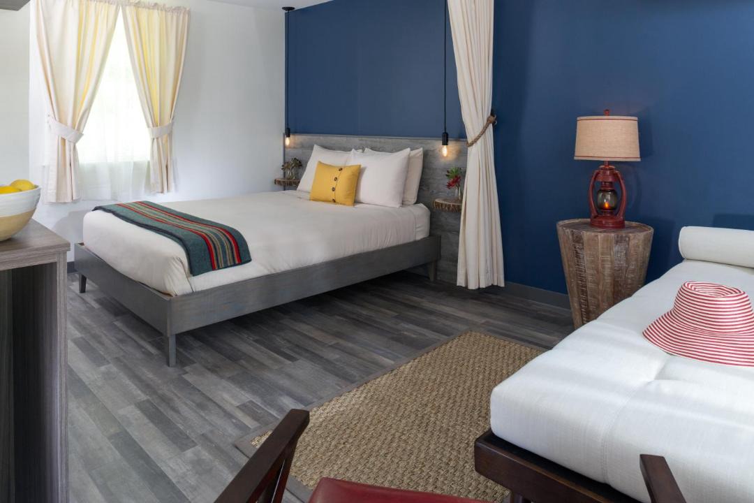 Photo of Others in Woods Hole