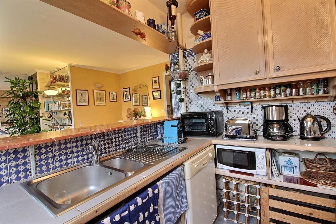 Photo of Kitchen in Butte-aux-Cailles