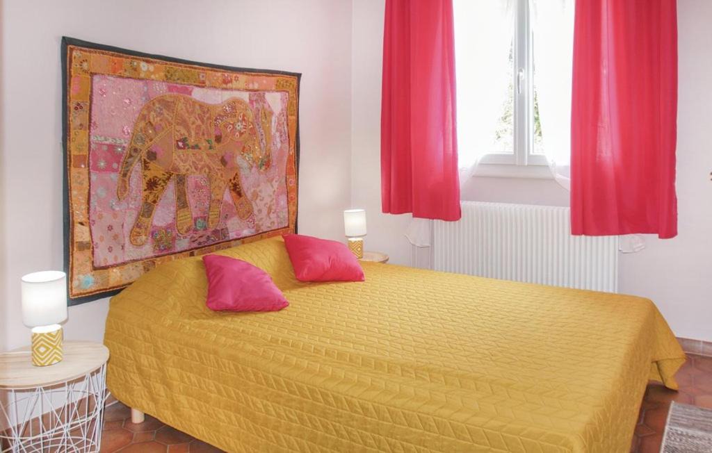 Photo of Bedroom in La Begude-de-Mazenc