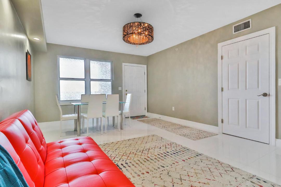 Photo of Livingroom in Daytona Beach