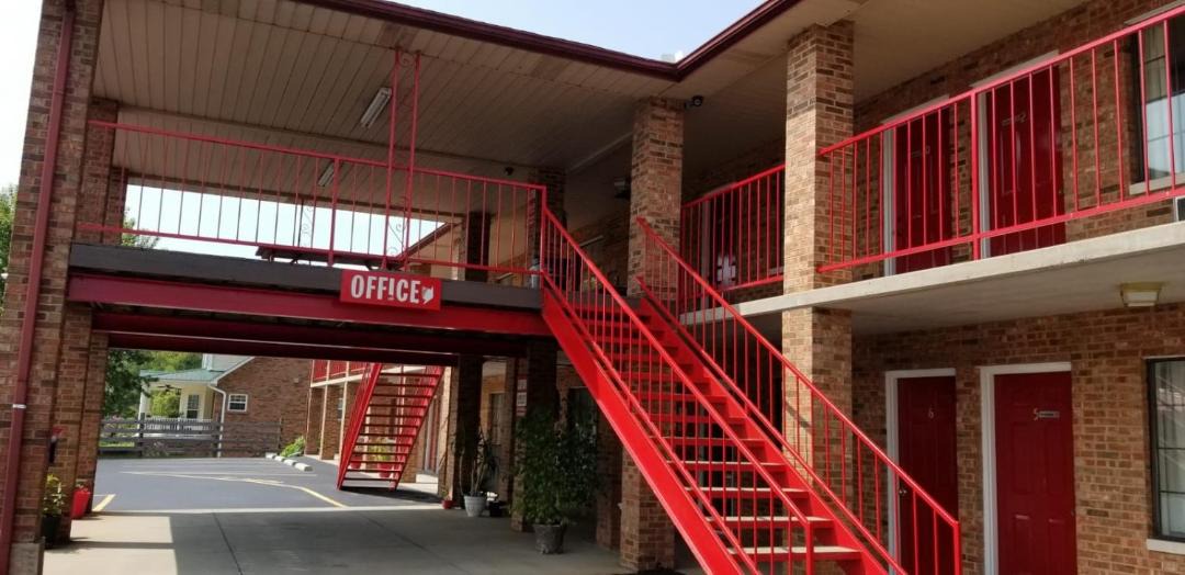 Photo of Others in Bardstown