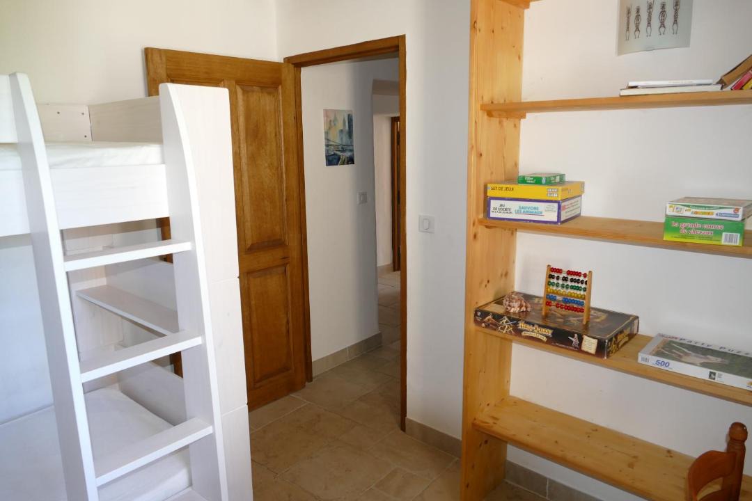 Photo of Others in Vesc