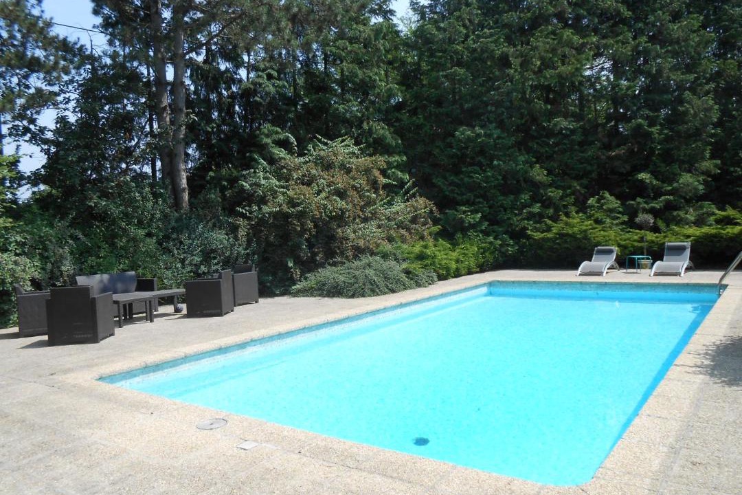 Photo of Others in Abrest