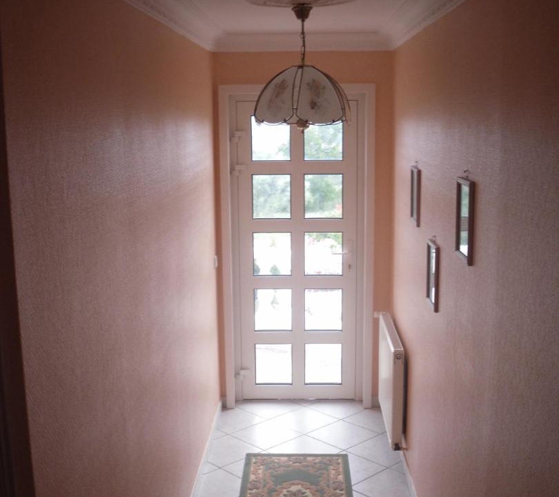 Photo of Others in Issel